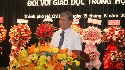 Giám đốc Sở GD-ĐT TP HCM lưu ý nóng đến các hiệu trưởng về “việc không được làm” trong năm học mới
