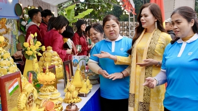 គោរព​និង​បញ្ជាក់​តម្លៃ​ស្ត្រី