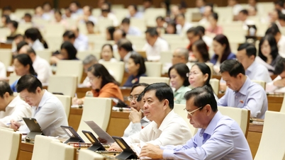 The family deduction of 4.4 million VND/person/month is too outdated.