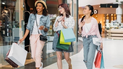 Gần một nửa gen Z phụ thuộc tài chính vào bố mẹ, gia đình