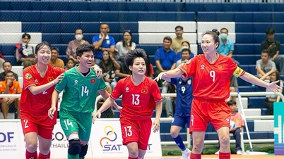 Đội futsal nữ Việt Nam vô địch thuyết phục ngay trên đất Thái Lan