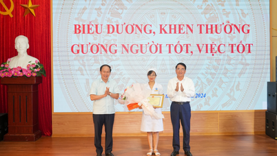 ប័ណ្ណសរសើរ ប្រគល់ជូនគិលានុបដ្ឋាកស្ត្រី ដែលបានជួយសង្គ្រោះជីវិតកុមារ