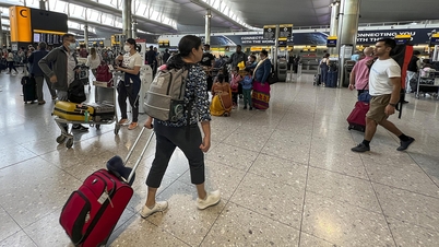 Advantages and disadvantages between direct and transit flights
