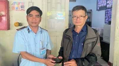 Lan tỏa nét đẹp "Nhặt được của rơi, trả người đánh mất"