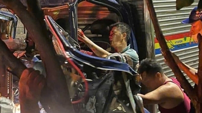 Giải cứu 2 vợ chồng kẹt cứng trong cabin xe tải sau tai nạn