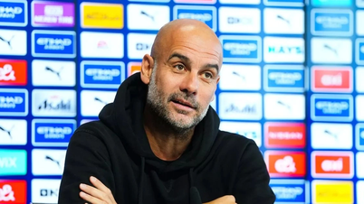 HLV Pep Guardiola gây sốc khi dự đoán Chelsea vô địch Premier League
