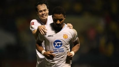 Rafaelson erzielte 5 Tore, Nam Dinh Club gewann klar gegen Thanh Hoa