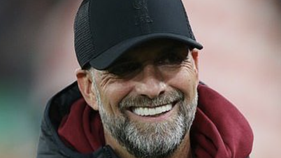 HLV Jurgen Klopp ca ngợi Liverpool hoàn hảo, dù Nunez bỏ lỡ cơ hội khó tin