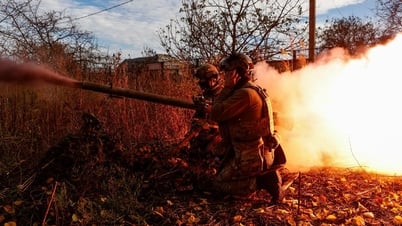 Nga điều quân tiến công, không kích dồn dập "chảo lửa" miền Đông Ukraine