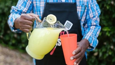 Uống nước mía vắt chanh mỗi ngày có chữa được ung thư?