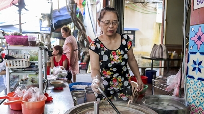 ร้านอาหาร Bun Sung ในย่าน Nam Dinh ที่เปิดมาเกือบ 40 ปี ชามละเพียง 10,000 บาท ขายก๋วยเตี๋ยวได้เกือบหนึ่งตันทุกวัน