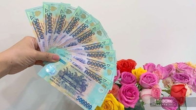 Gửi tiết kiệm 13 tháng nhận lãi suất khủng hơn 10%