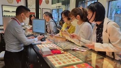 Giá vàng tăng 'nóng', siết quản lý thuế trong mua bán vàng