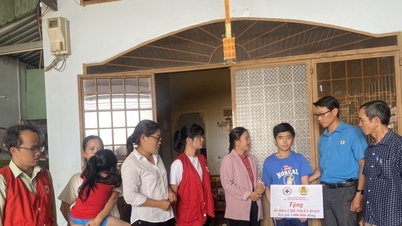 Hỗ trợ 3 triệu đồng cho học sinh bị suy thận ở Pleiku | Báo Gia Lai điện tử