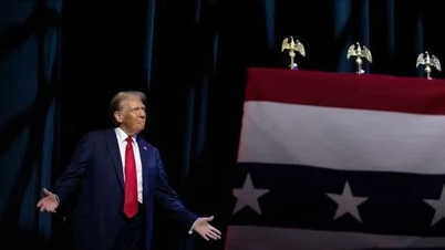 Donald Trump wants to be protected by planes and military vehicles