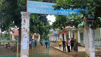 កុមារ​នៅ​ផ្ទះ​ពី​សាលា​ដើម្បី​តវ៉ា​ការ​រួម​បញ្ចូល​សាលា
