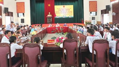 កុមារចំនួន 108 នាក់បានចូលរួមទំនាក់ទំនង និងសន្ទនាជាមួយប្រតិភូក្រុមប្រឹក្សាប្រជាជនស្រុក Chu Pah | កាសែត Gia Lai អេឡិចត្រូនិក