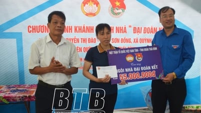 Quynh Phu: Inauguration of solidarity house for poor households