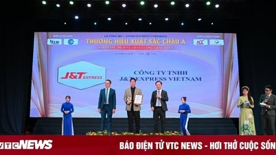 ក្រុមហ៊ុន J&T Express ត្រូវបានផ្តល់កិត្តិយសជាម៉ាកយីហោដ៏អស្ចារ្យរបស់អាស៊ីសម្រាប់ឆ្នាំទីពីរជាប់ៗគ្នា។