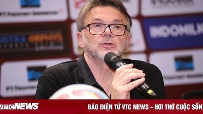 Trực tiếp họp báo Việt Nam vs Indonesia: HLV Troussier nói gì trước đại chiến?
