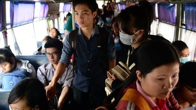 Sinh viên Đại học Quốc gia TP.HCM than bị quấy rối, trộm cắp trên xe buýt