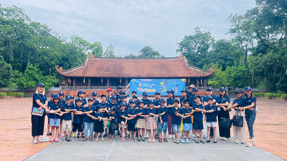 More than 1,000 students present culture and history in English