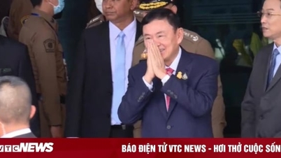 Former Thai Prime Minister Thaksin released and given suspended sentence
