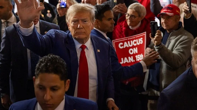 Ông Trump lại tung đòn mới