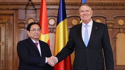 នាយករដ្ឋមន្ត្រី​ជួប​ជាមួយ​ប្រធានាធិបតី ប្រធាន​ព្រឹទ្ធសភា និង​សភា​តំណាង​ប្រទេស​រូម៉ានី