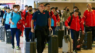 Vietnam team hurriedly returned home, preparing to 'fight' strong opponent Iraq