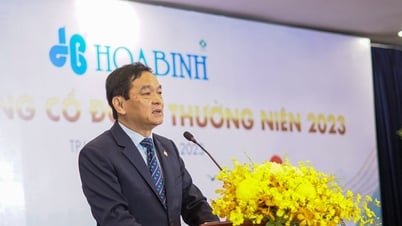 Construction tycoons gather at the General Meeting of Shareholders, has Hoa Binh Construction overcome the storm?