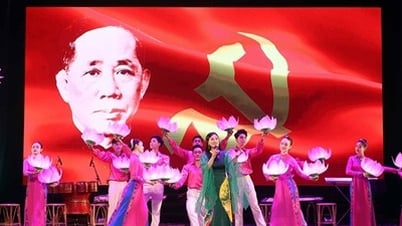 ประธานาธิบดีเข้าร่วมโครงการศิลปะพิเศษเพื่อรำลึกถึงเลขาธิการเล ดวน