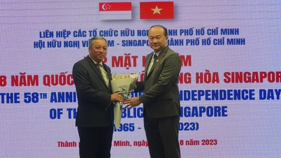 Kỷ niệm 58 năm Quốc khánh Singapore