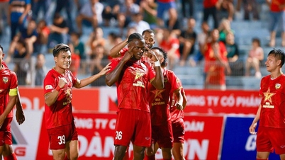 Dấu ấn cầu thủ Việt kiều hạ gục Nam Định, Văn Quyết lại ‘gánh team’