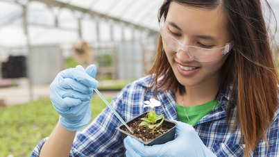 5 nữ sinh viên Việt Nam nhận học bổng toàn phần khối ngành STEM tại Anh