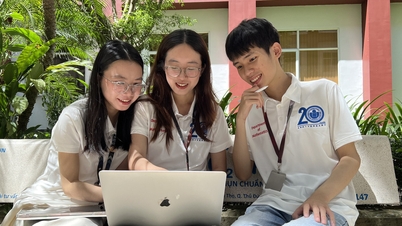 Tự tạo website flex bản thân chỉ với một cốc trà sữa