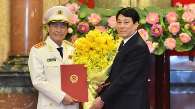 Thứ trưởng Bộ Công an Lê Quốc Hùng được thăng quân hàm Thượng tướng