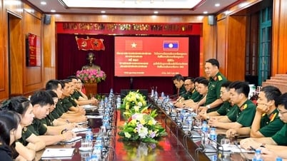 បិទវគ្គបណ្ដុះបណ្ដាលស្ដីពីវិជ្ជាជីវៈសារព័ត៌មានសម្រាប់គណៈប្រតិភូមន្ត្រីសារព័ត៌មានកងទ័ពប្រជាជនឡាវ
