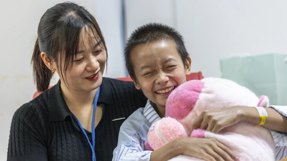 The little girl from Lang Nu village miraculously revived after 50 days at Bach Mai Hospital