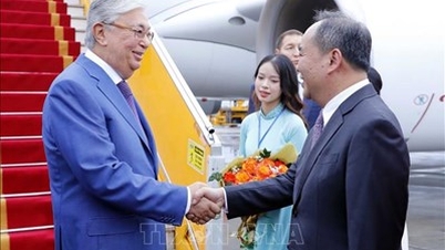 Tổng thống Kazakhstan bắt đầu thăm chính thức Việt Nam