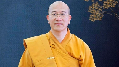 ព្រះតេជគុណ ថាច់ ទ្រុក ថៃមិញ ព្រះចៅអធិការវត្តបាវ៉ាង ត្រូវប្រៀនប្រដៅដោយព្រមាន។
