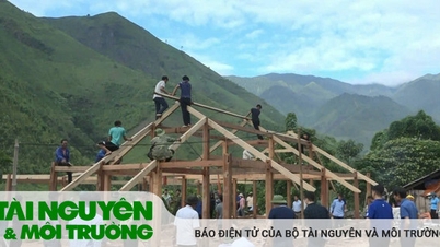 លើកកំពស់ជីវភាពជនជាតិភាគតិច