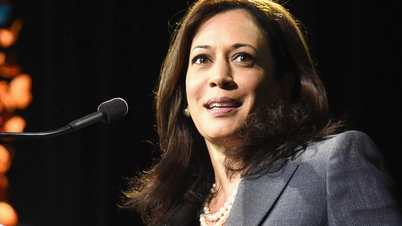 2024年米国選挙：ハリス氏が危険な行動に出る、アメリカは初の女性大統領を迎える準備ができているか？