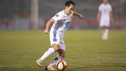 V-League 2023 – 2024: Van Toan „feuert“ zum ersten Mal, Nam Dinh Club „steht hoch oben“