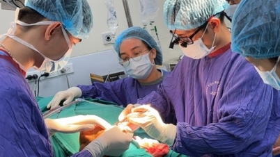 Phẫu thuật nâng mũi miễn phí cho 30 tân sinh viên đại học