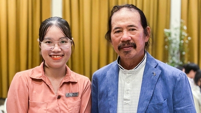 Người phục vụ hậu cần đặc biệt trong lễ tiếp sức đến trường tân SV Quảng Nam - Đà Nẵng