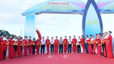 Prime Minister attends inauguration ceremony of Vinh Hao - Phan Thiet and Nha Trang expressways