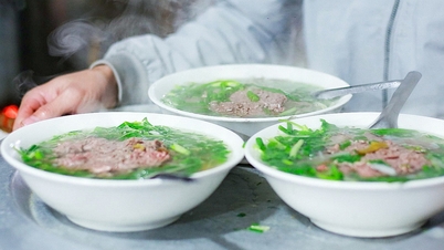 Người Việt tự hào về phở