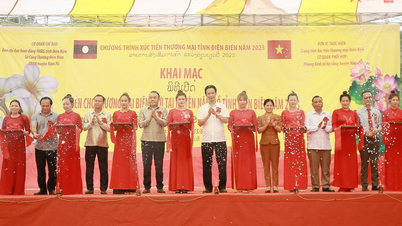 Khai mạc Phiên chợ thương mại biên giới tại huyện Nậm Pồ, tỉnh Điện Biên