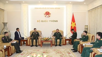 Thượng tướng Hoàng Xuân Chiến tiếp Tùy viên Quân sự Cam-pu-chia tại Việt Nam